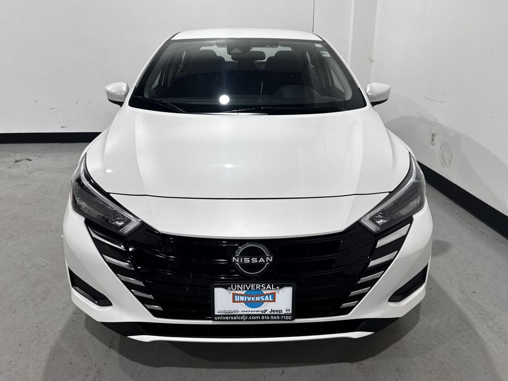 2025 Nissan Versa 1.6 SV