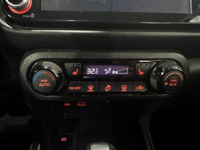 2021 Nissan Kicks SR Premium