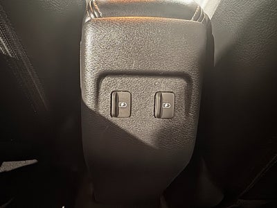 2021 Nissan Kicks SR Premium