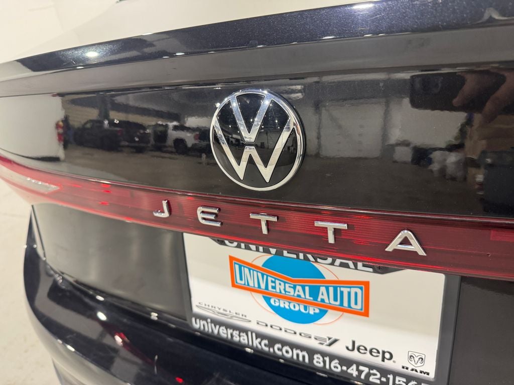 2025 Volkswagen Jetta 1.5T SE