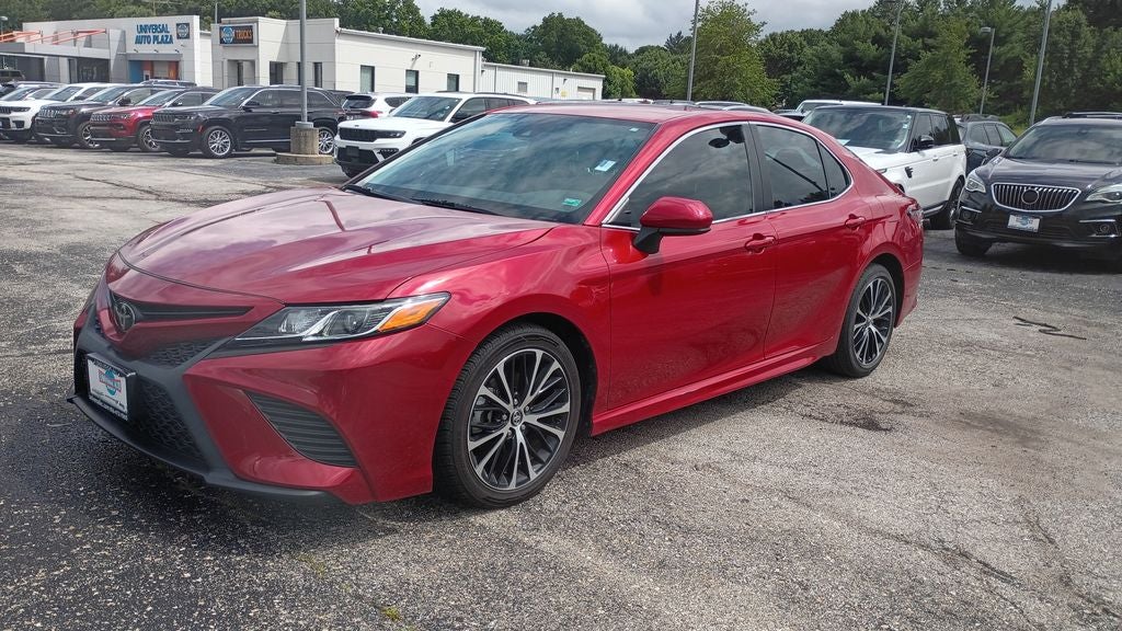 2020 Toyota Camry SE