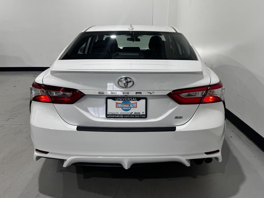 2020 Toyota Camry SE