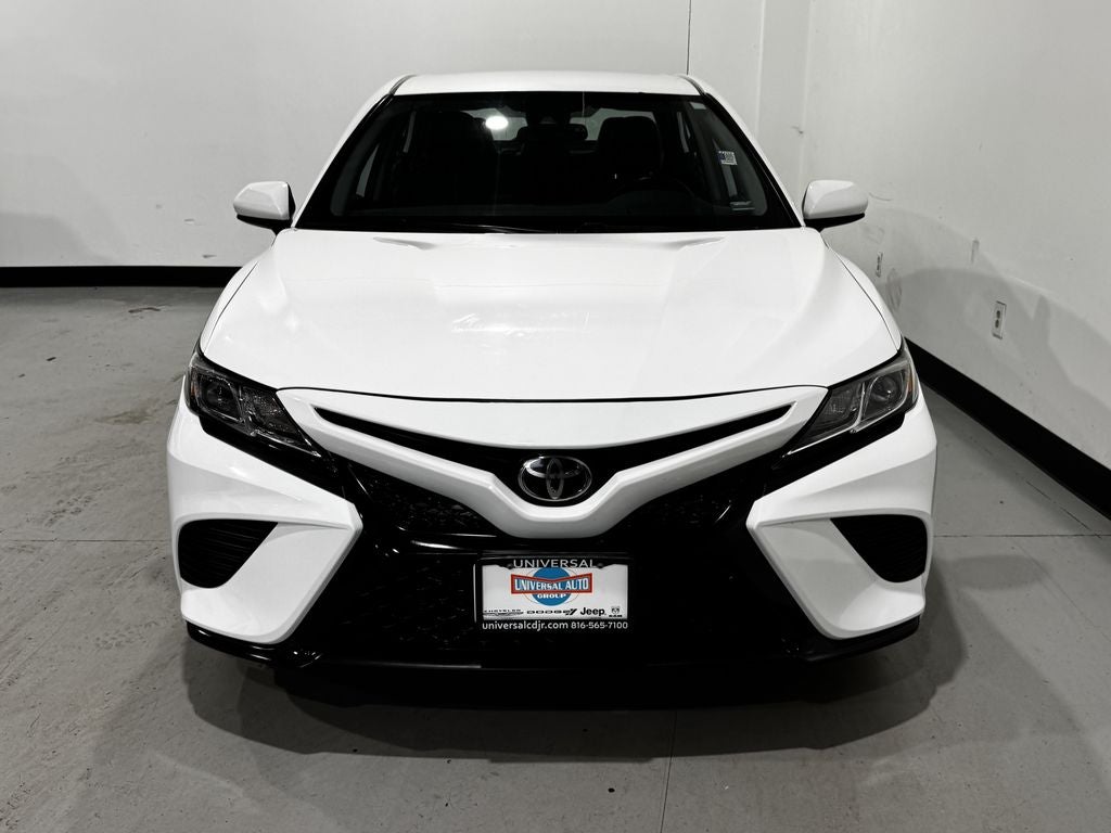2020 Toyota Camry SE