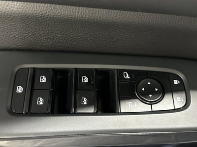 2023 Nissan Pathfinder SV