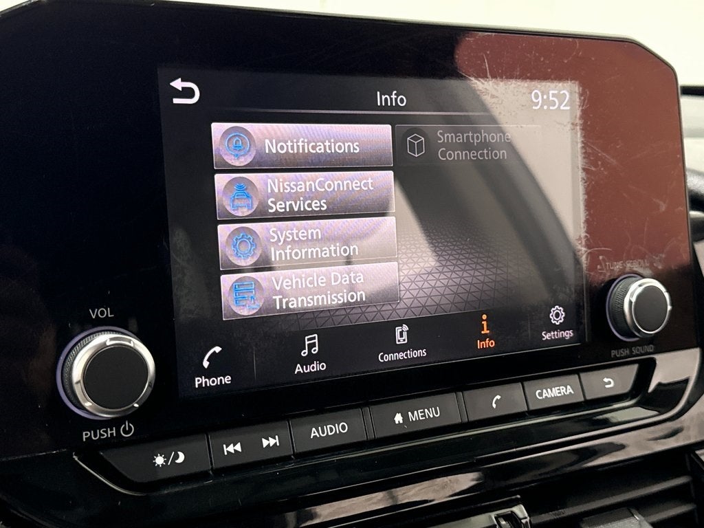 2023 Nissan Pathfinder SV