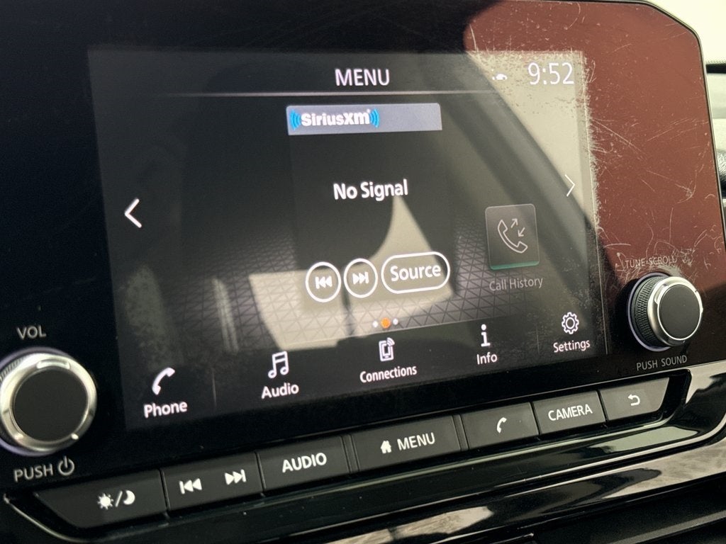 2023 Nissan Pathfinder SV