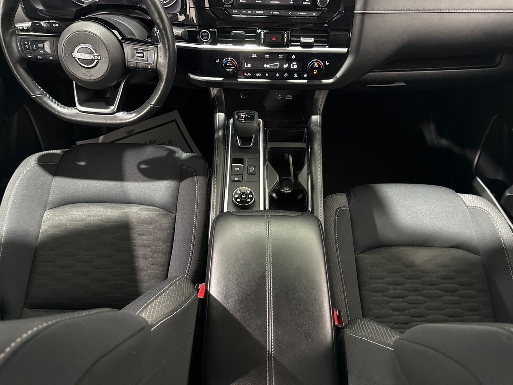 2023 Nissan Pathfinder SV