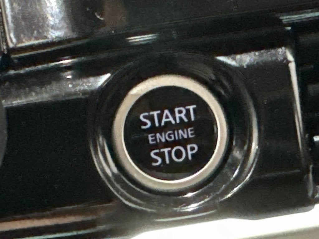 2023 Nissan Pathfinder SV