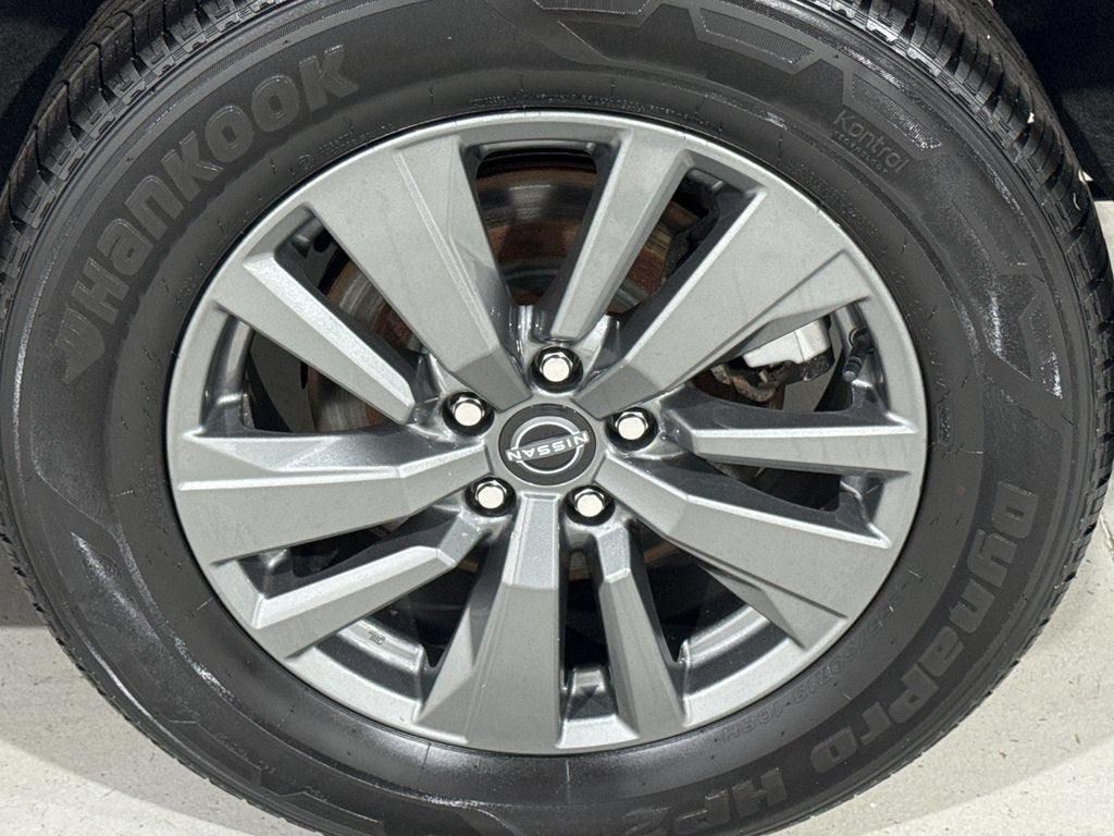 2023 Nissan Pathfinder SV