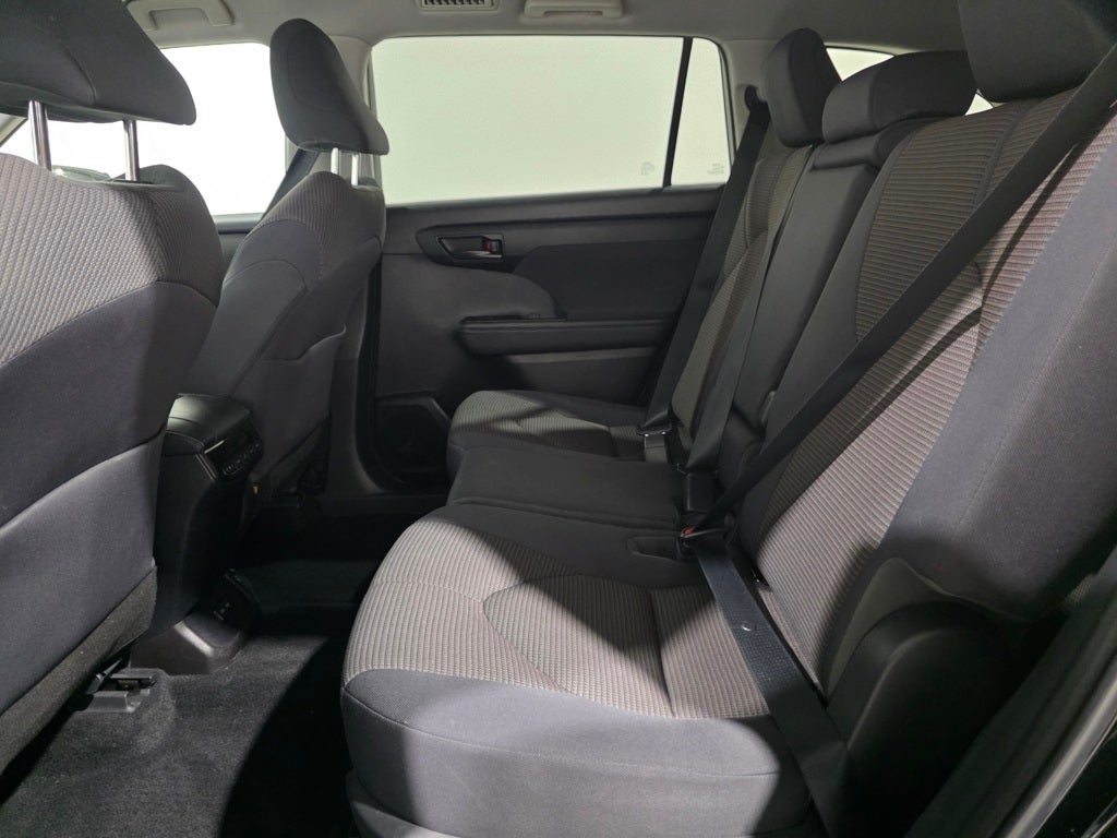 2022 Toyota Highlander Hybrid LE