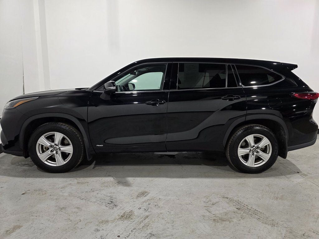 2022 Toyota Highlander Hybrid LE