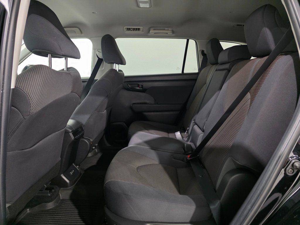 2022 Toyota Highlander Hybrid LE