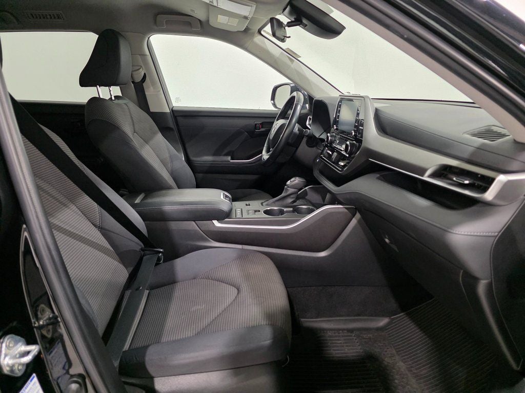 2022 Toyota Highlander Hybrid LE