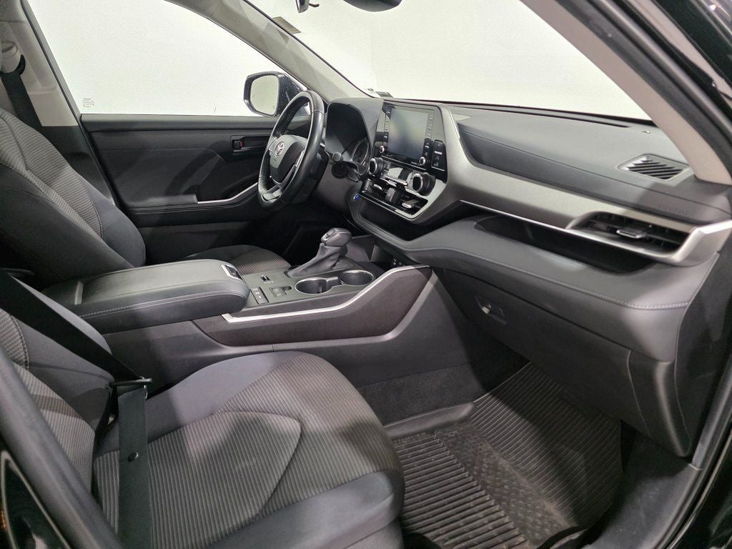 2022 Toyota Highlander Hybrid LE