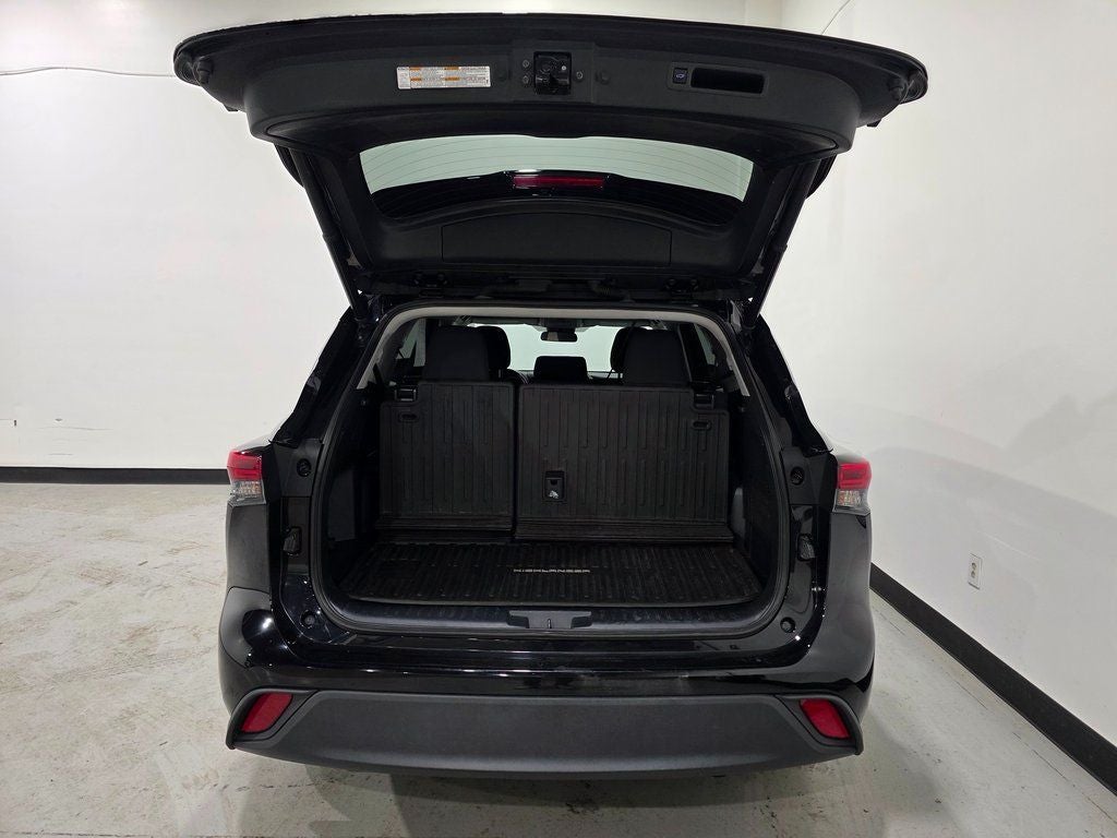 2022 Toyota Highlander Hybrid LE