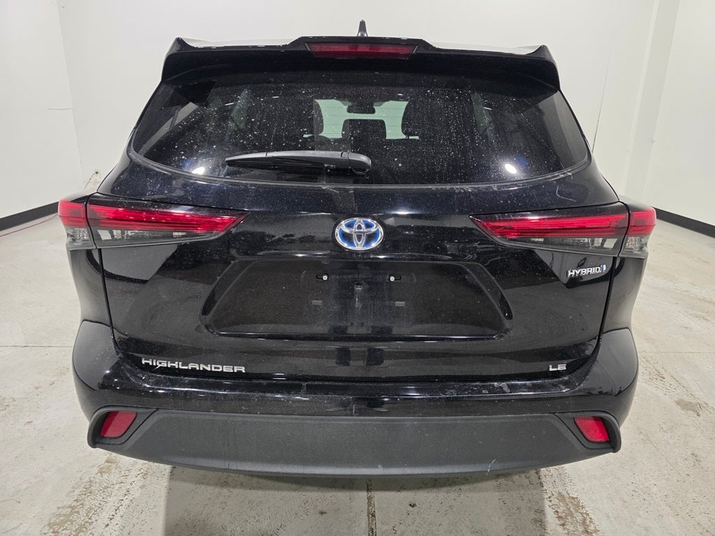2022 Toyota Highlander Hybrid LE