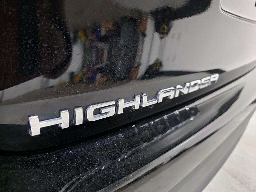 2022 Toyota Highlander Hybrid LE