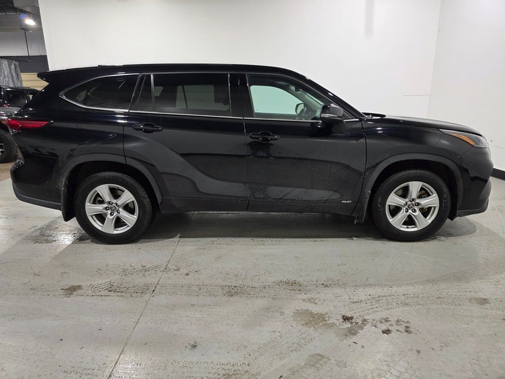 2022 Toyota Highlander Hybrid LE
