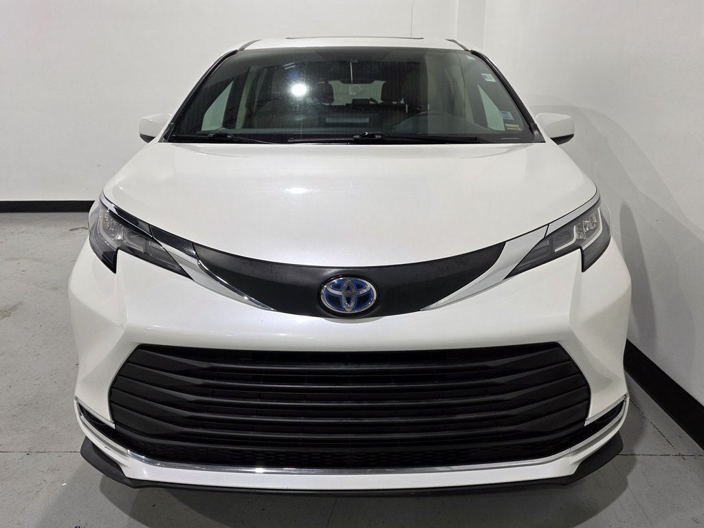 2021 Toyota Sienna XLE 7 Passenger