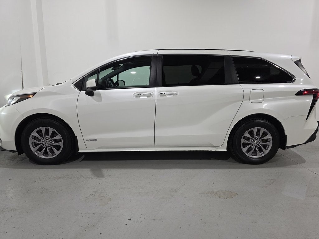 2021 Toyota Sienna XLE 7 Passenger