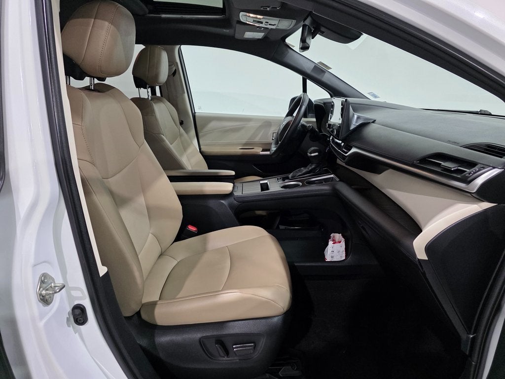 2021 Toyota Sienna XLE 7 Passenger