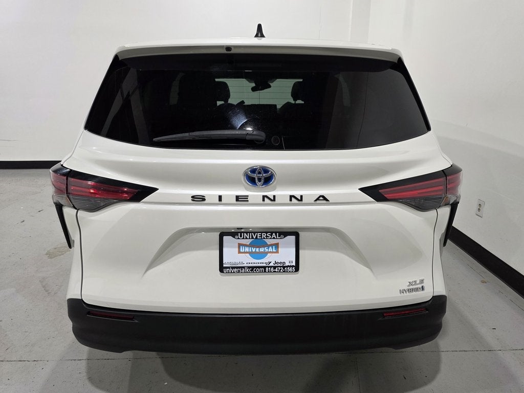 2021 Toyota Sienna XLE 7 Passenger