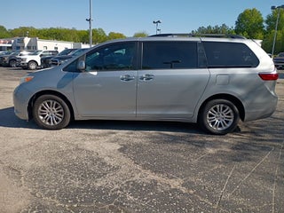 2017 Toyota Sienna XLE 8 Passenger