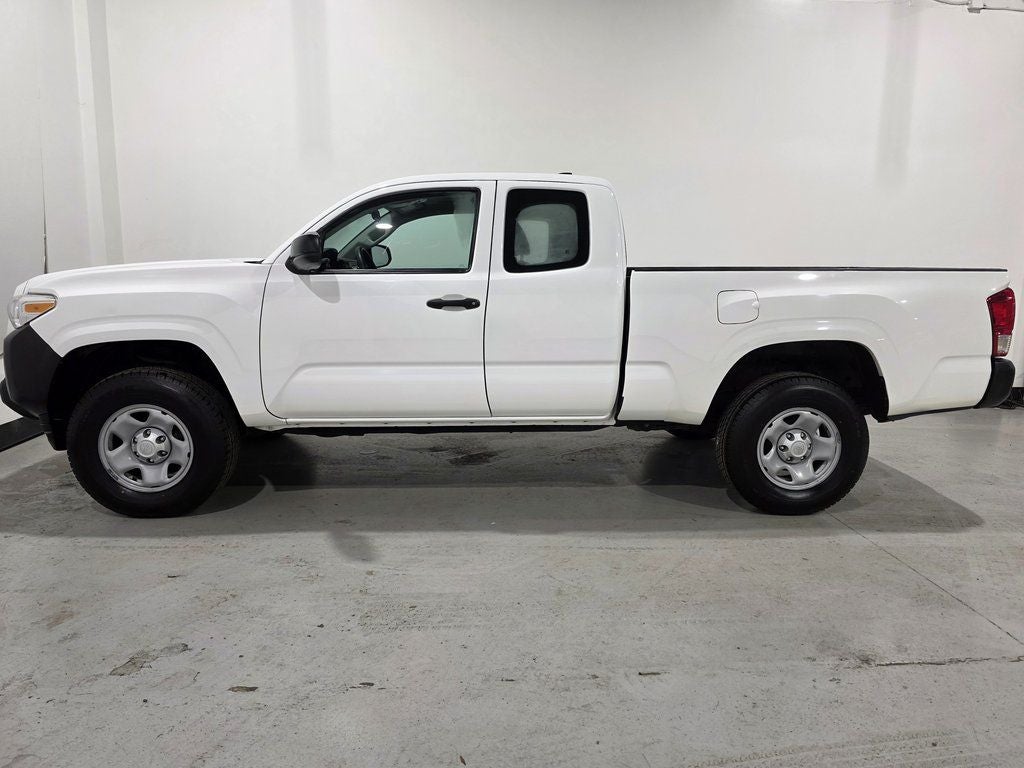 2016 Toyota Tacoma SR