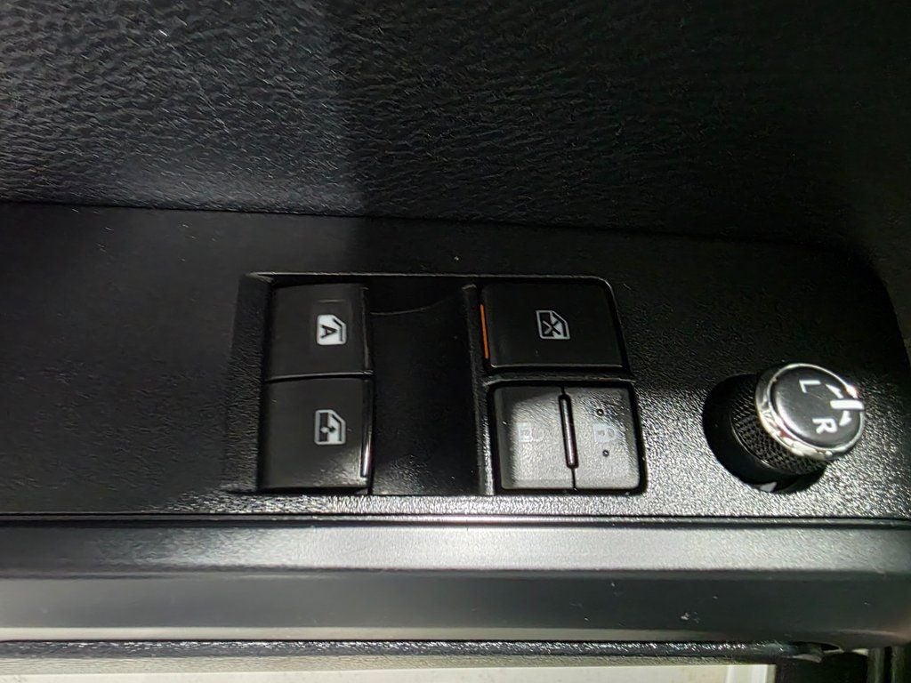 2016 Toyota Tacoma SR