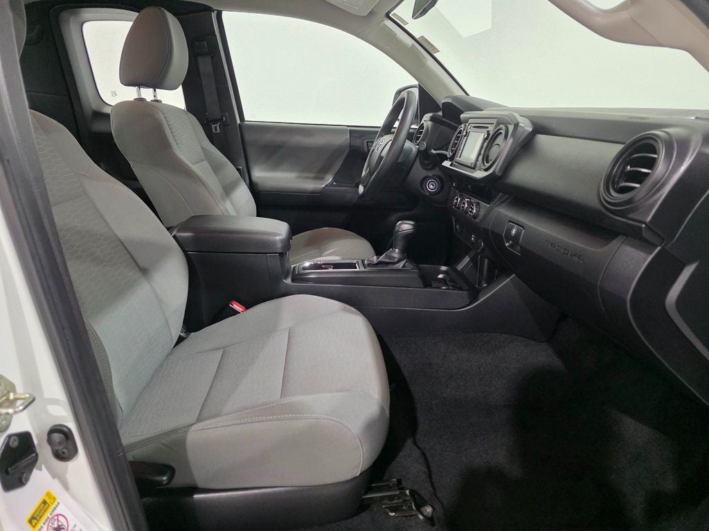 2016 Toyota Tacoma SR