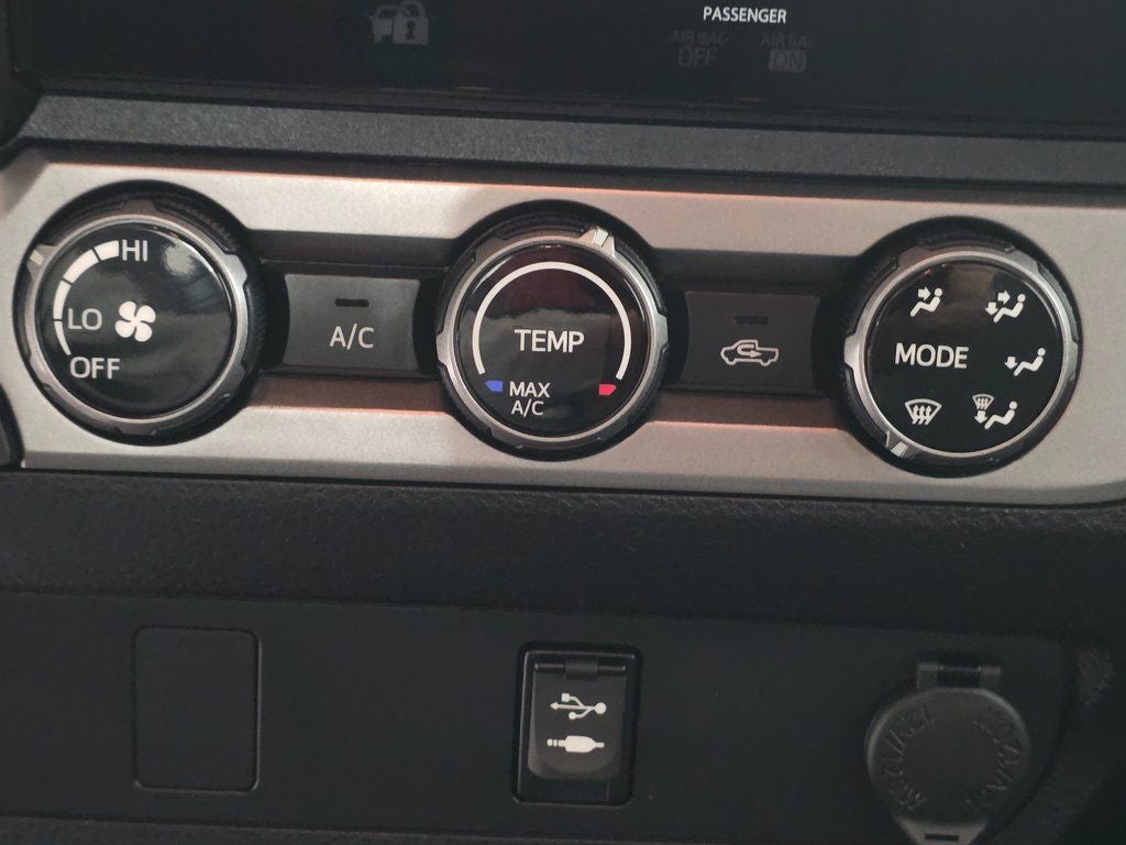 2016 Toyota Tacoma SR