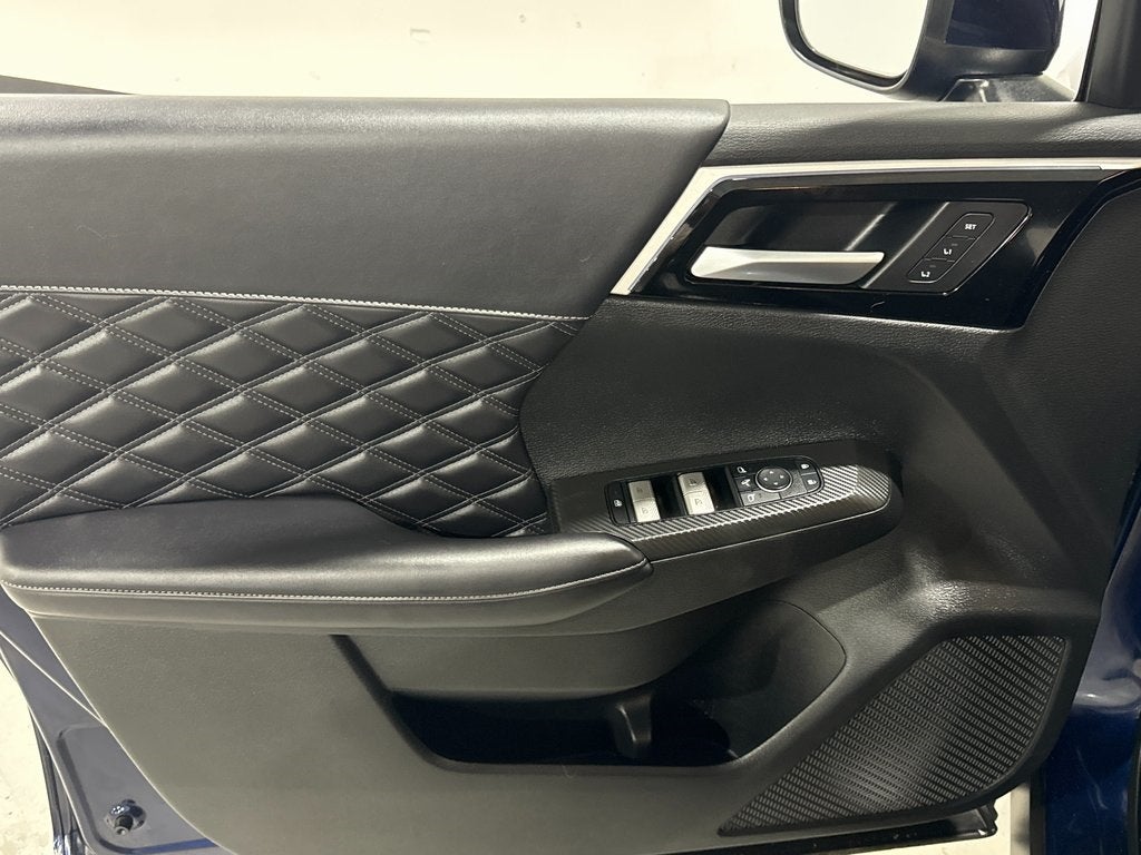 2023 Mitsubishi Outlander PHEV SEL