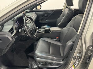 2019 Lexus ES 300h