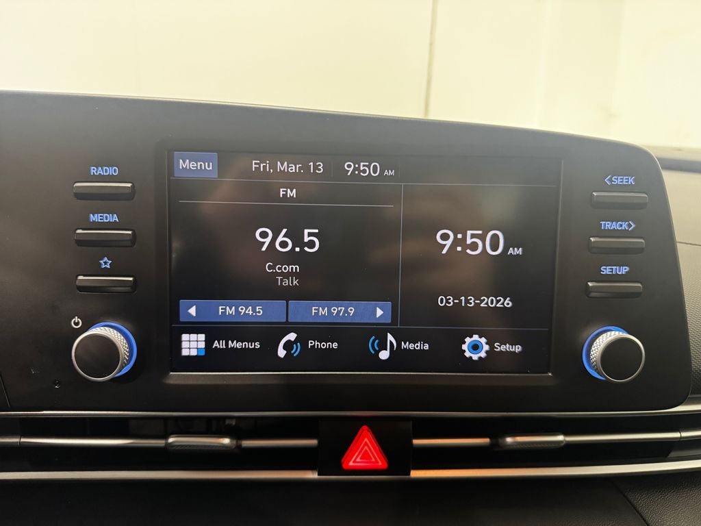 2025 Hyundai Elantra SE