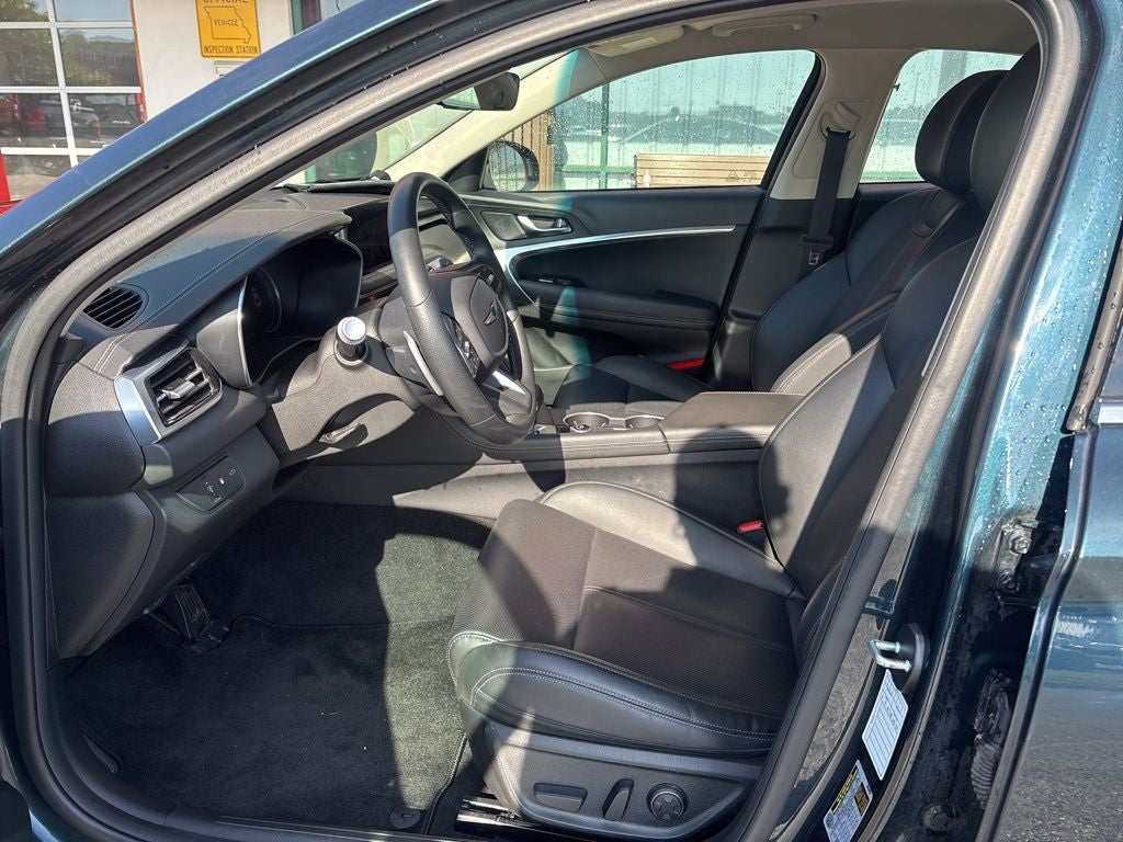 2025 Genesis G70 2.5T