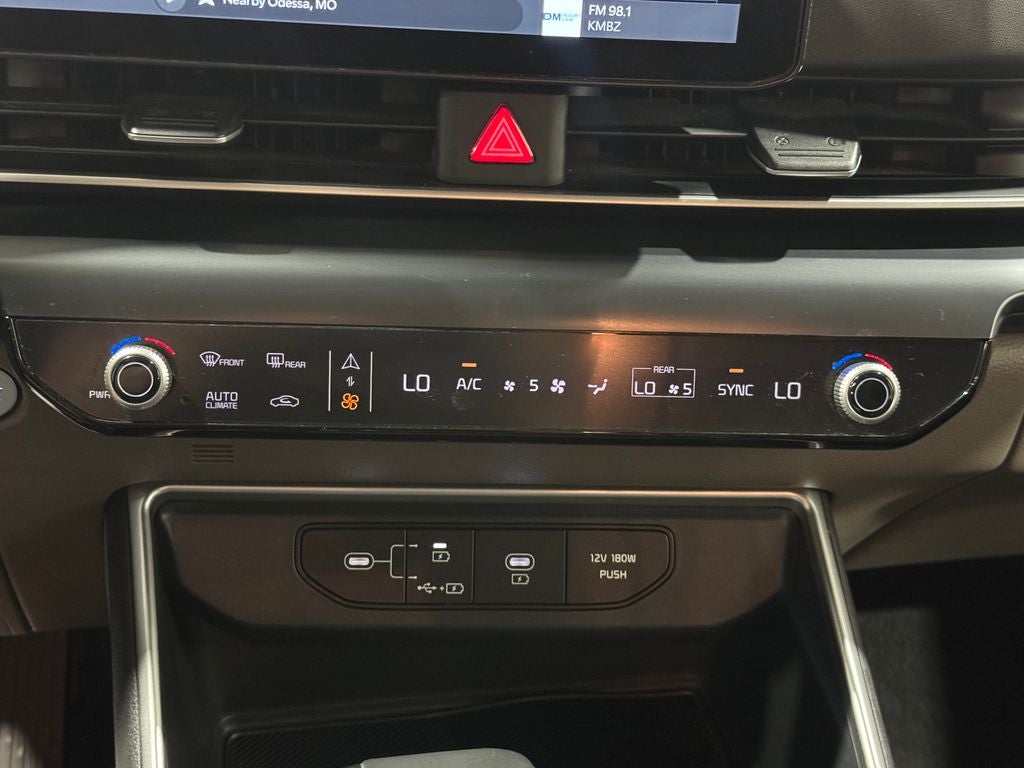 2025 Kia Carnival LXS