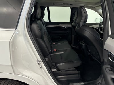 2022 Volvo XC90 T5 Momentum