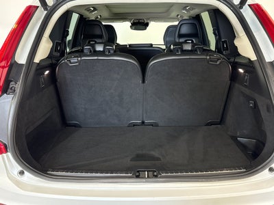 2022 Volvo XC90 T5 Momentum