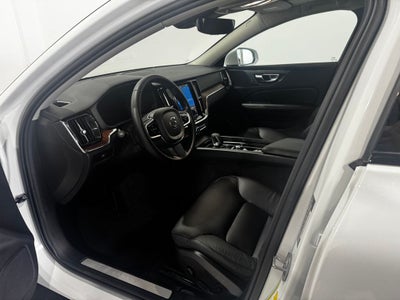 2025 Volvo V60 Cross Country B5 Plus