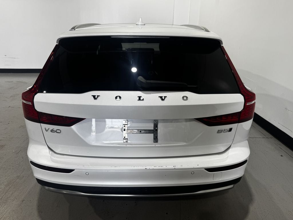 2025 Volvo V60 Cross Country B5 Plus