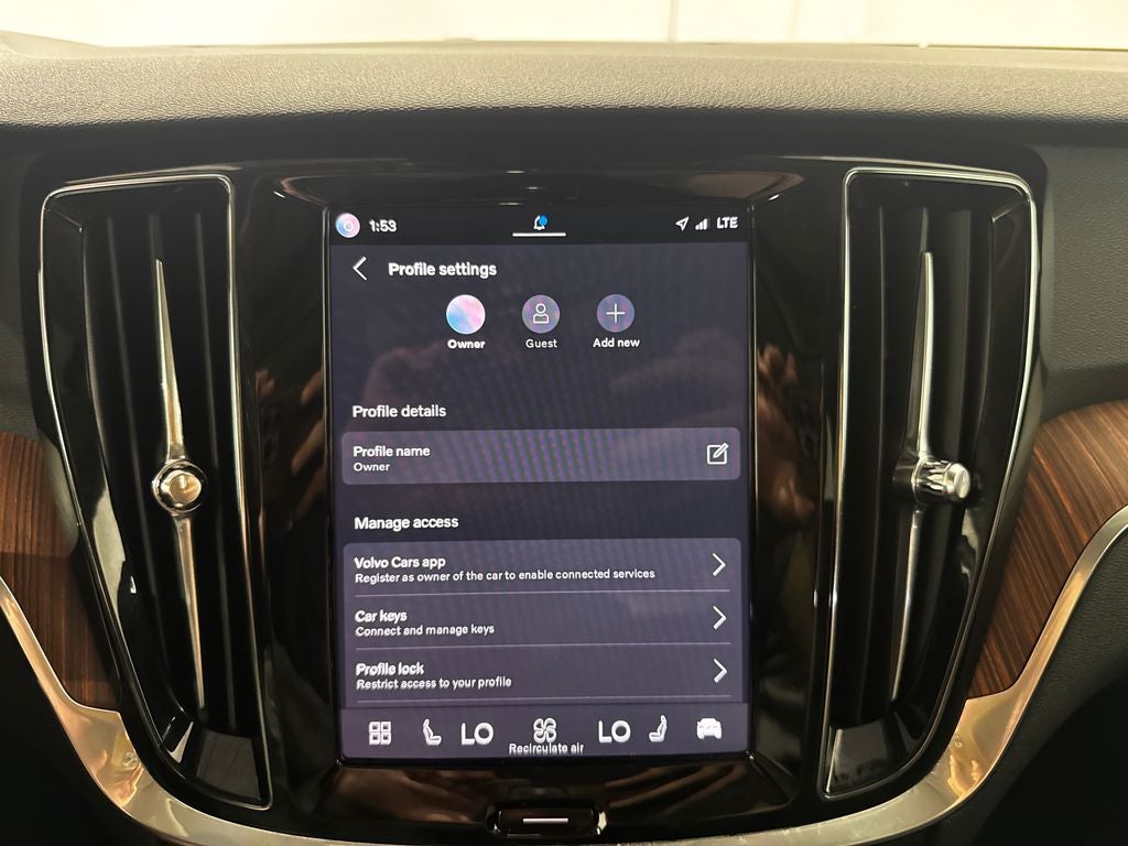 2025 Volvo V60 Cross Country B5 Plus
