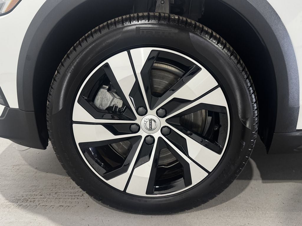 2025 Volvo V60 Cross Country B5 Plus