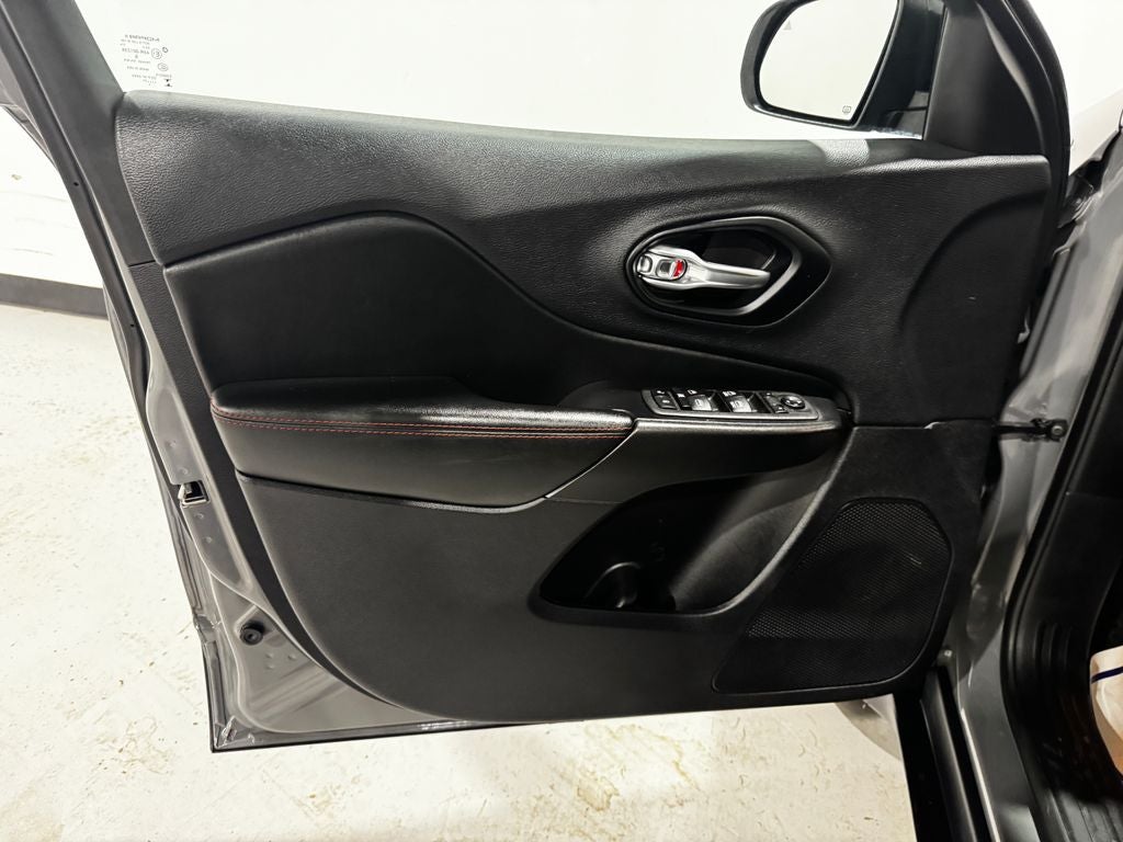 2022 Jeep Cherokee Trailhawk