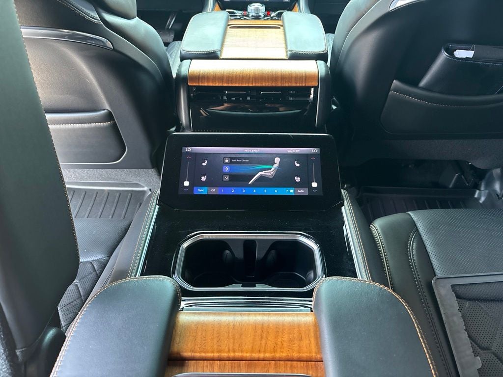 2022 Jeep Grand Wagoneer Series III