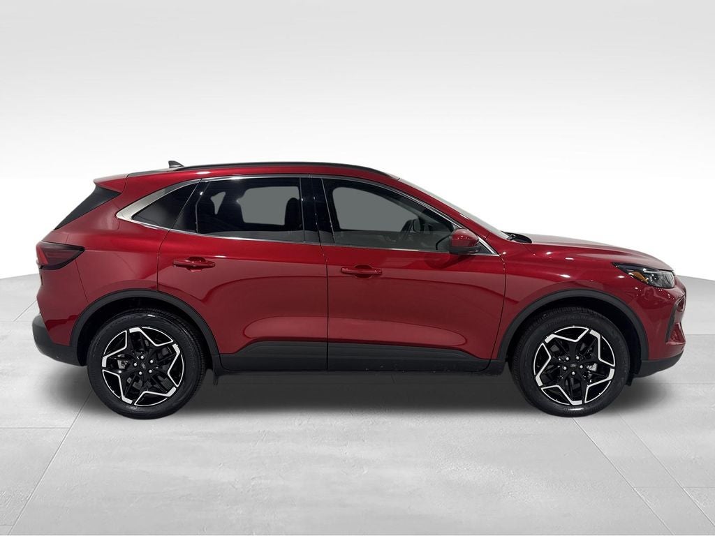 2026 Ford Escape Platinum