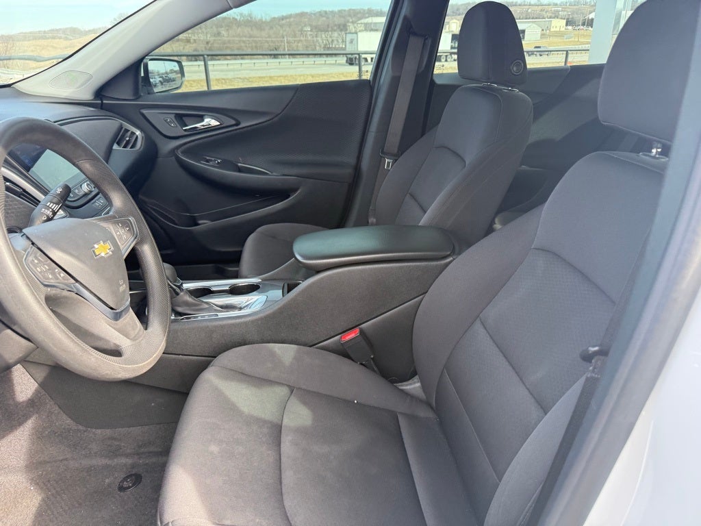 2021 Chevrolet Malibu LS 1FL