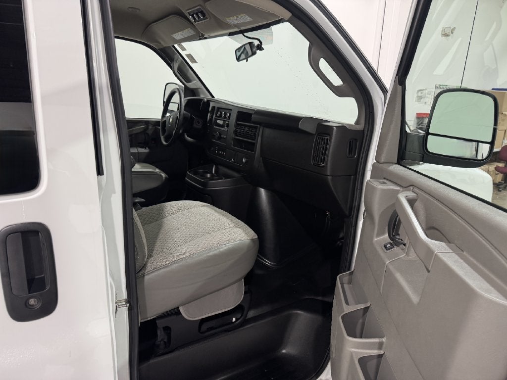 2023 Chevrolet Express Passenger LS Passenger