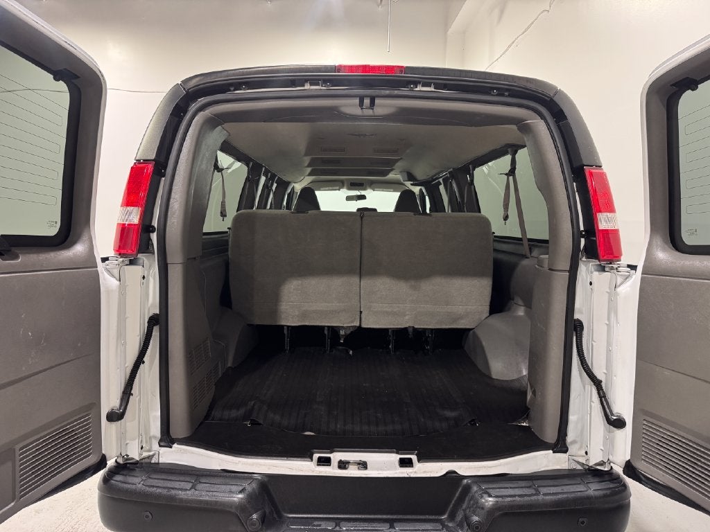 2023 Chevrolet Express Passenger LS Passenger