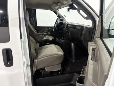 2025 Chevrolet Express Passenger LT Passenger