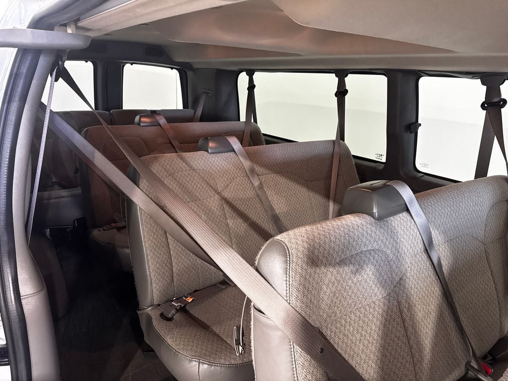 2025 Chevrolet Express Passenger LT Passenger